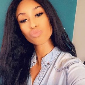 Meet your Posher, Amber